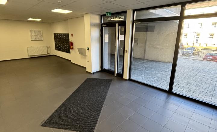AV Reality Poprad – exkluzívna ponuka prenájmu  2-izbového bytu s balkónom a parkovacím miestom v Poprade - ulica Rovná ,blízko centra. - fotografia 31