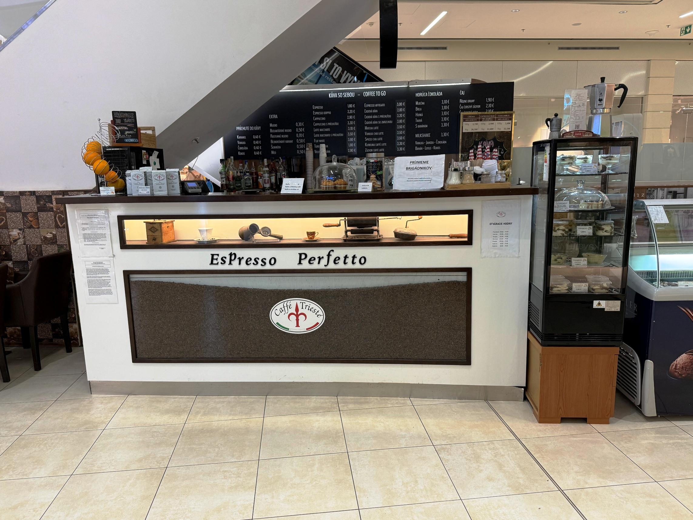 ODSTÚPENIE ZABEHNUTEJ KAVIARNE – Caffé Trieste, OC Fórum Poprad